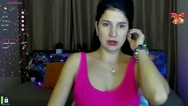 Alianna Solo Kisses online show from February 6, 6:29 am