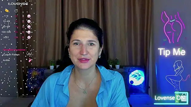 Alianna Solo Kisses online show from October 31, 6:25 am