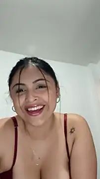Snapshot of MelannyBell chatting on February 6, 6:24 pm MelannyBell online show from February 6, 6:24 pm