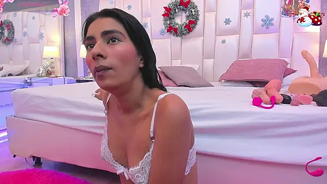 Snapshot of allys_rose chatting on December 29, 3:13 pm allys rose online show from December 29, 3:13 pm