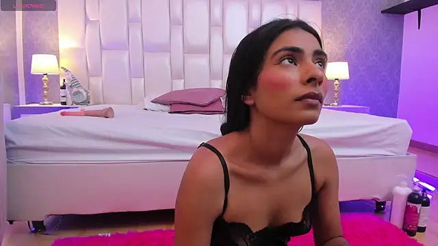 Snapshot of allys_rose chatting on January 11, 3:52 pm allys rose online show from January 11, 3:52 pm