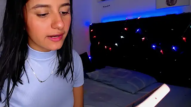 floweer  online show from February 7, 10:09 pm