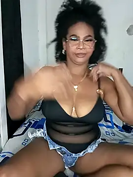 Snapshot of Melanie_candy_ chatting on January 26, 1:20 am Melanie candy online show from January 26, 1:20 am