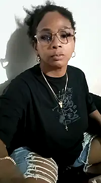 Snapshot of Melanie_candy_ chatting on February 9, 2:17 am Melanie candy online show from February 9, 2:17 am