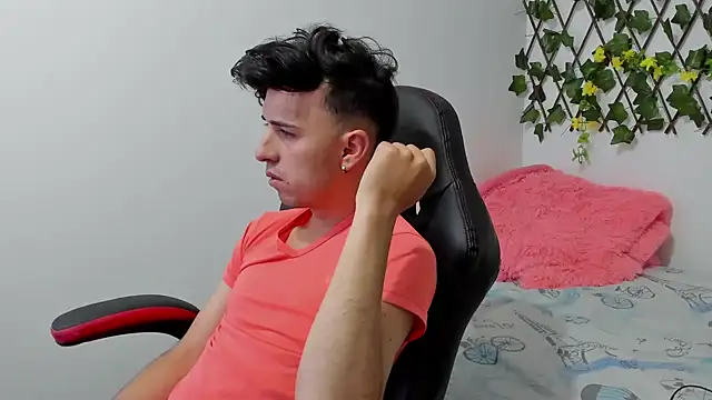 big-dicktop23 online show from February 13, 4:39 pm