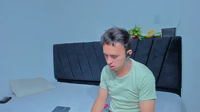 big-dicktop23 online show from September 12, 2:55 am