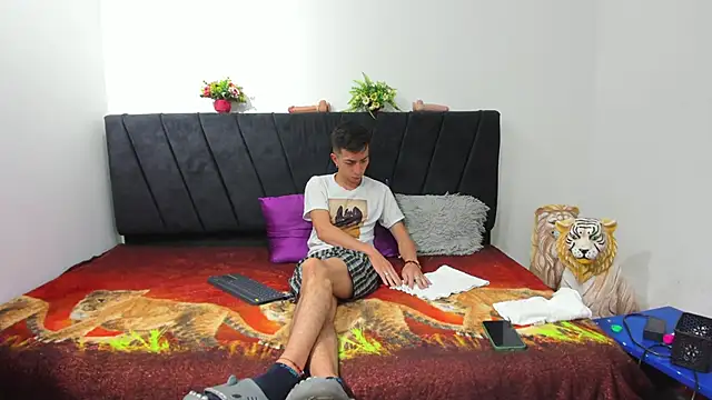 Snapshot of big-dicktop23 chatting on March 15, 4:02 pm big-dicktop23 online show from March 15, 4:02 pm