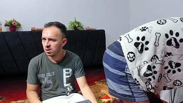 Snapshot of big-dicktop23 chatting on March 22, 2:37 am big-dicktop23 online show from March 22, 2:37 am