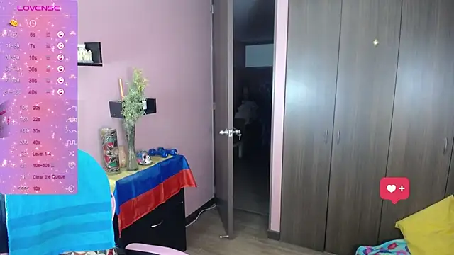 paolagomez  online show from September 30, 10:04 pm