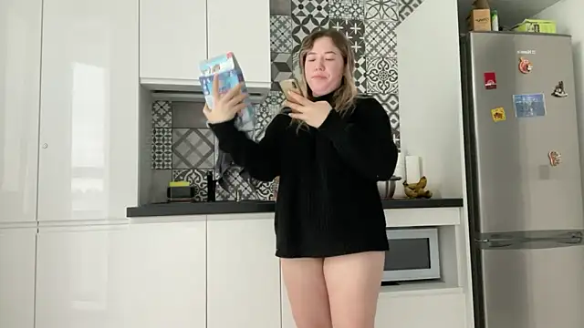 Embersweetbunny online show from January 29, 10:58 am