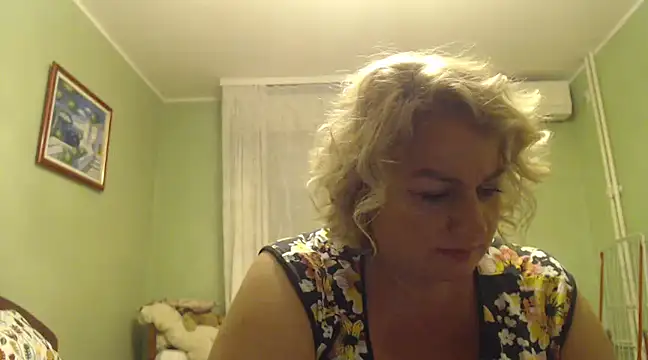 Snapshot of VirginiaNurse chatting on December 29, 9:20 pm VirginiaNurse online show from December 29, 9:20 pm