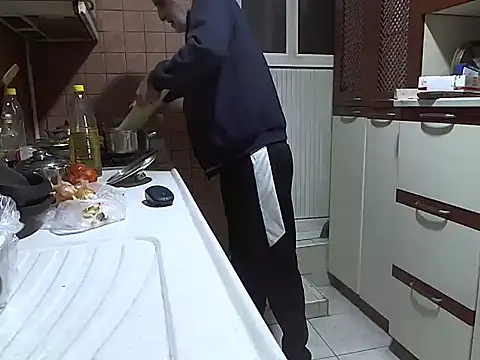 Snapshot of zormen355 chatting on October 12, 6:29 pm zormen355 online show from October 12, 6:29 pm