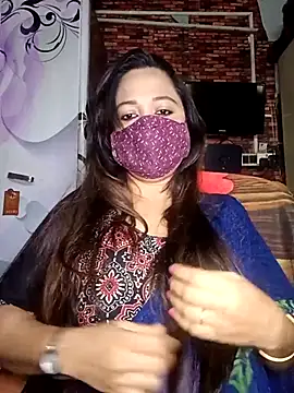 Snapshot of albelasummi702 chatting on November 9, 1:37 am albelasummi702 online show from November 9, 1:37 am