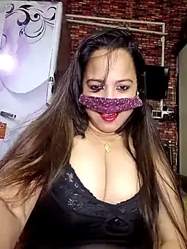 Snapshot of albelasummi702 chatting on December 18, 2:06 am albelasummi702 online show from December 18, 2:06 am