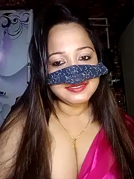 Snapshot of albelasummi702 chatting on December 19, 1:45 am albelasummi702 online show from December 19, 1:45 am