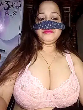 Snapshot of albelasummi702 chatting on January 17, 1:43 am albelasummi702 online show from January 17, 1:43 am