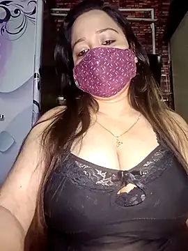 Snapshot of albelasummi702 chatting on February 27, 2:44 am albelasummi702 online show from February 27, 2:44 am