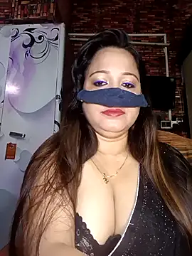 Snapshot of albelasummi702 chatting on March 10, 12:15 am albelasummi702 online show from March 10, 12:15 am