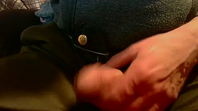 T0Yforeskin online show from February 16, 8:05 pm