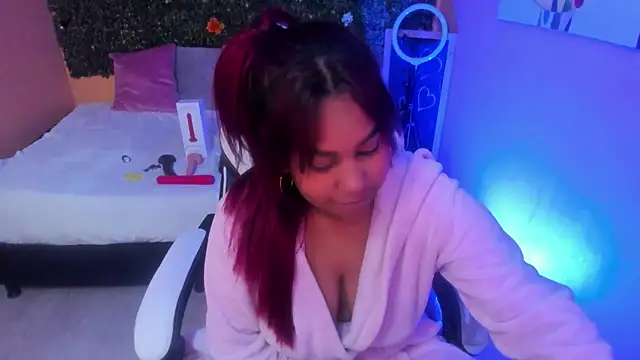 Lizzie Williams  online show from January 21, 7:15 am