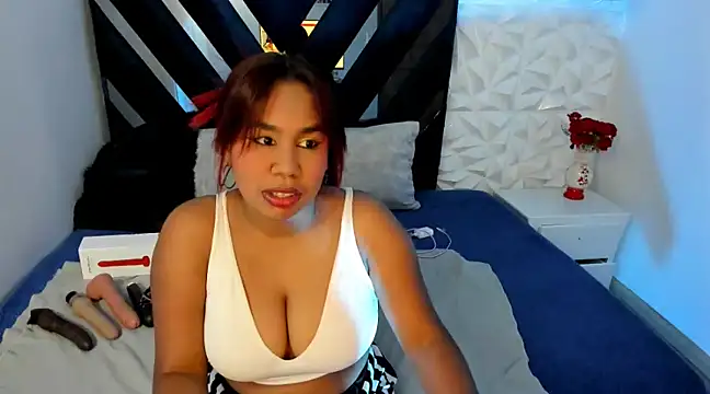 Lizzie Williams  online show from January 26, 3:27 am