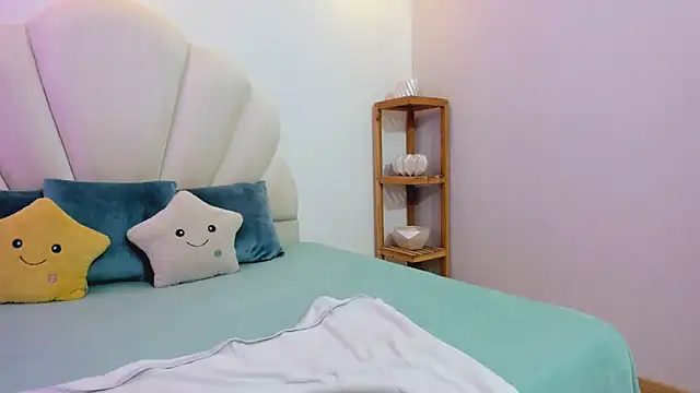 Lizzie Williams  online show from September 21, 3:08 am