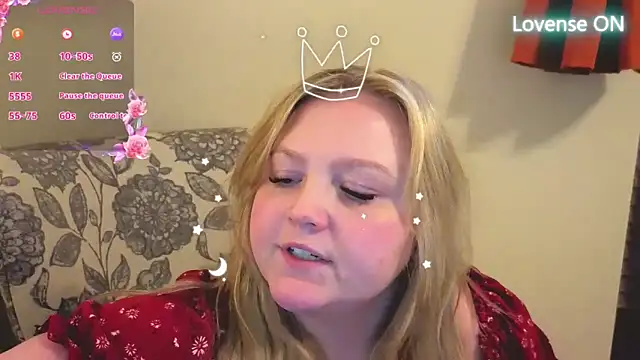 Snapshot of PhatAssBlond chatting on April 5, 11:35 pm PhatAssBlond online show from April 5, 11:35 pm