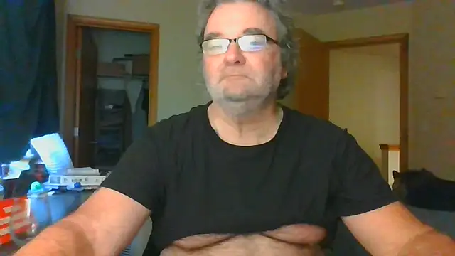Snapshot of Doherty10 chatting on July 1, 5:56 pm Doherty10 online show from July 1, 5:56 pm