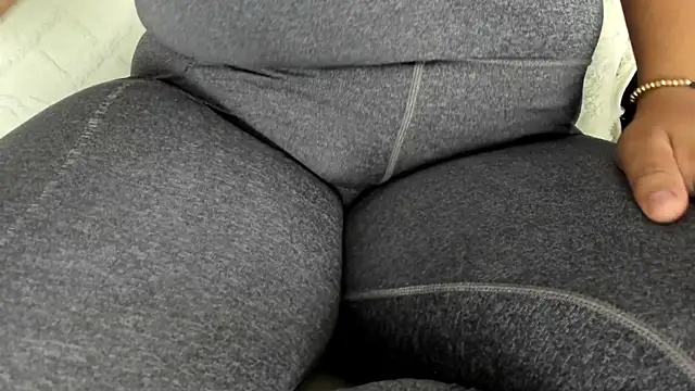 bigmom69  online show from May 20, 4:57 pm