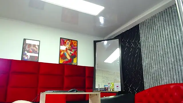 Snapshot of SWEETKAREN chatting on March 17, 12:37 am SWEETKAREN online show from March 17, 12:37 am