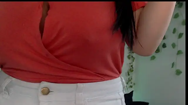 Snapshot of Donniia chatting on March 3, 5:29 pm Donniia online show from March 3, 5:29 pm