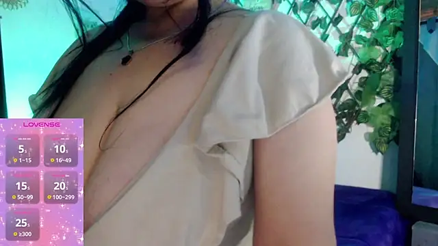 Snapshot of Donniia chatting on September 20, 1:01 pm Donniia online show from September 20, 1:01 pm