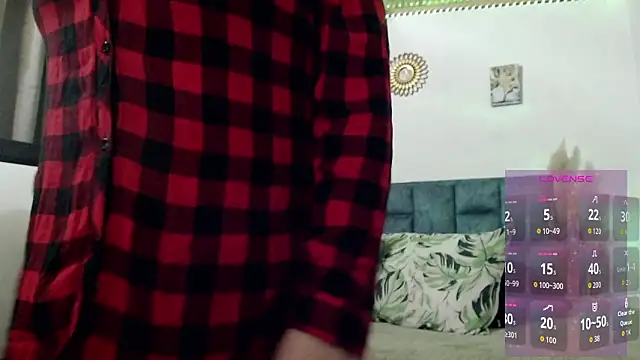 Snapshot of Donniia chatting on March 18, 9:51 pm Donniia online show from March 18, 9:51 pm