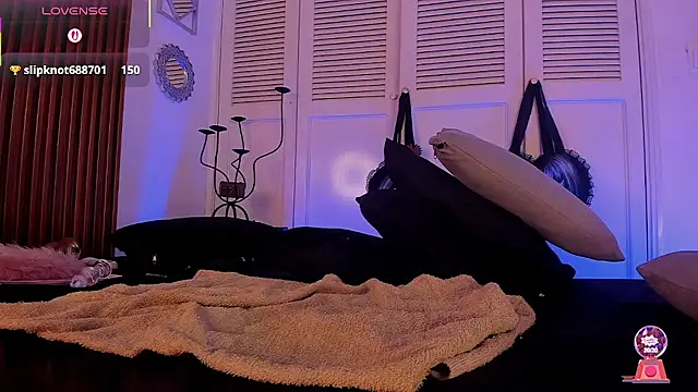 Snapshot of Emiilycollins chatting on February 15, 7:51 am Emiilycollins online show from February 15, 7:51 am