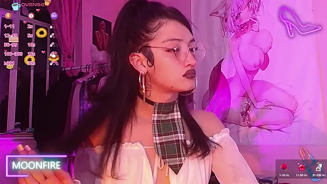 Snapshot of moonfiredancer chatting on October 11, 4:55 am moonfiredancer online show from October 11, 4:55 am