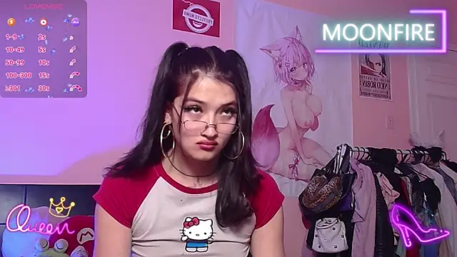 Snapshot of moonfiredancer chatting on December 23, 2:31 am moonfiredancer online show from December 23, 2:31 am