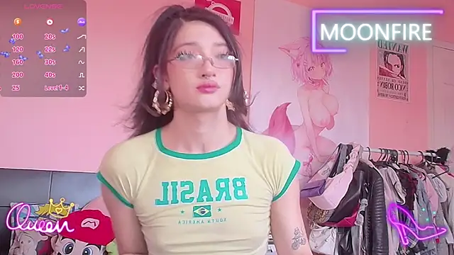 Snapshot of moonfiredancer chatting on January 9, 6:42 pm moonfiredancer online show from January 9, 6:42 pm