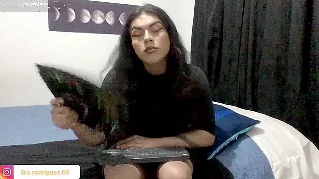 Snapshot of Ariana_Rodriguez_ chatting on July 9, 10:58 pm Ariana Rodriguez online show from July 9, 10:58 pm
