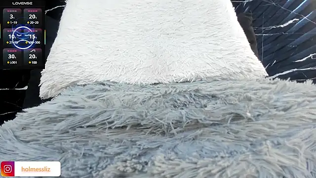 Snapshot of LIZ_HOLMES chatting on January 25, 1:19 pm LIZ HOLMES online show from January 25, 1:19 pm