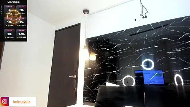 Snapshot of LIZ_HOLMES chatting on February 5, 12:06 pm LIZ HOLMES online show from February 5, 12:06 pm