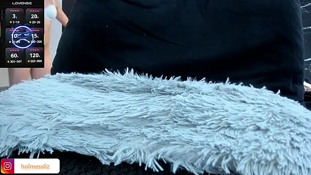 Snapshot of LIZ_HOLMES chatting on March 21, 4:29 pm LIZ HOLMES online show from March 21, 4:29 pm