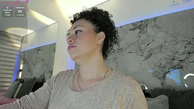 Snapshot of LIZ_HOLMES chatting on September 24, 10:07 am LIZ HOLMES online show from September 24, 10:07 am