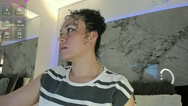 Snapshot of LIZ_HOLMES chatting on October 8, 10:35 am LIZ HOLMES online show from October 8, 10:35 am