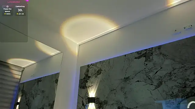 Snapshot of LIZ_HOLMES chatting on October 10, 10:36 am LIZ HOLMES online show from October 10, 10:36 am