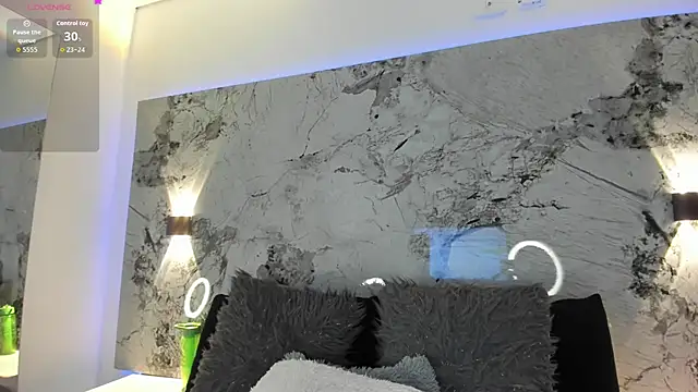 Snapshot of LIZ_HOLMES chatting on October 24, 10:22 am LIZ HOLMES online show from October 24, 10:22 am