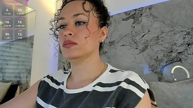 LIZ HOLMES online show from November 20, 12:05 pm