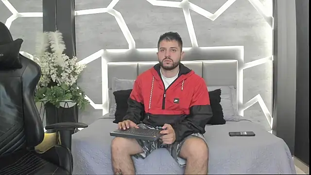 TomSloan  online show from March 9, 11:14 am