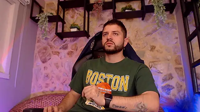 TomSloan  online show from March 10, 11:32 am