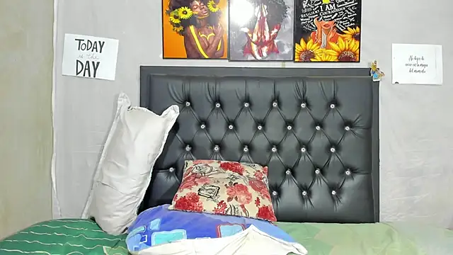 Darlyquenn11 online show from February 11, 9:31 am