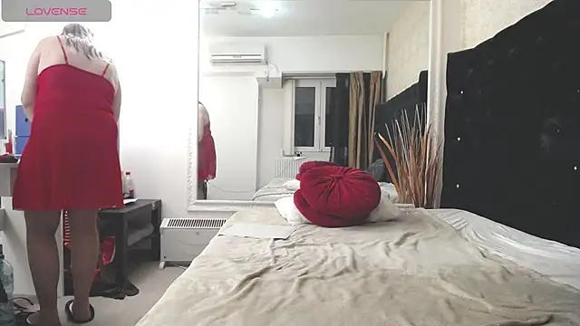 Lilly hott online show from January 30, 11:02 pm